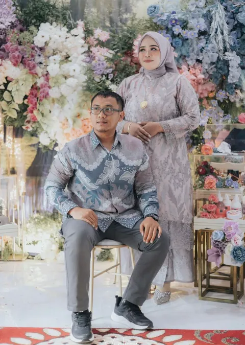 Foto sampul undangan Randy & Zulia