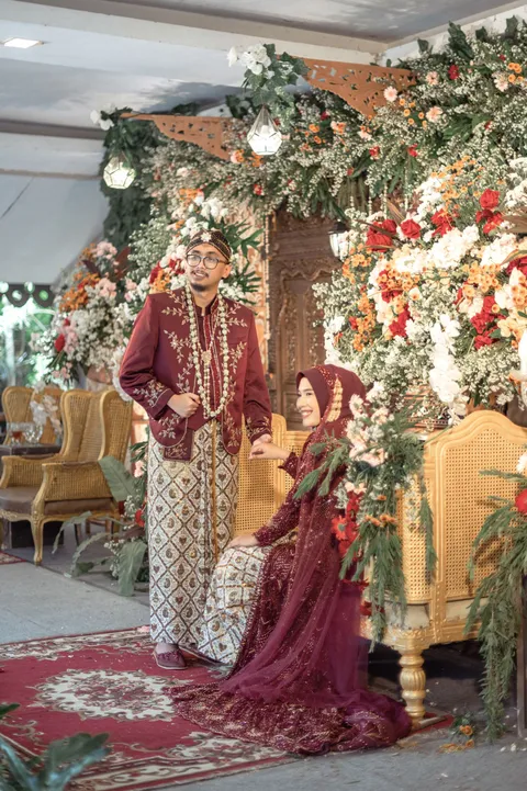 Foto sampul undangan Rajwa & Alfian