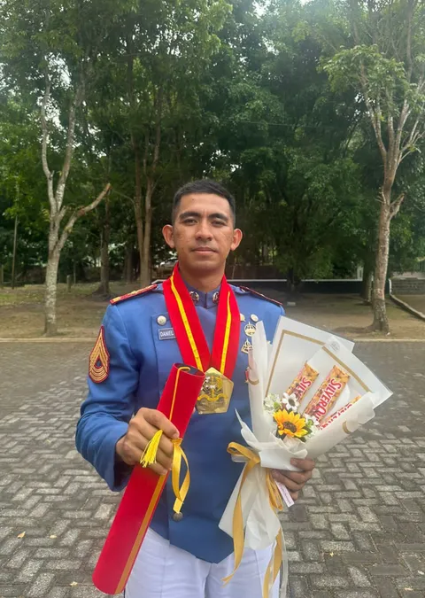 Foto sampul undangan Fanny & Yohanes