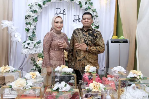 Foto sampul undangan Dewi & Azmi