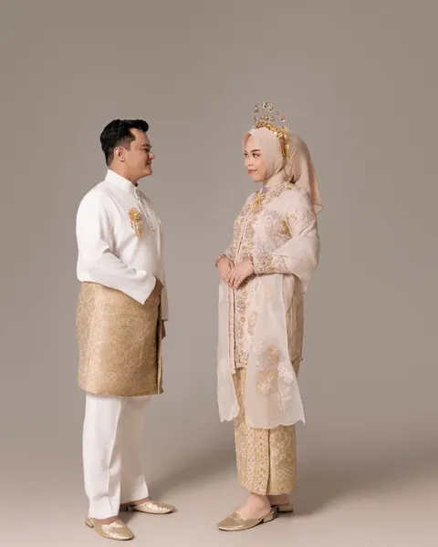 Foto sampul undangan Adi & Laras