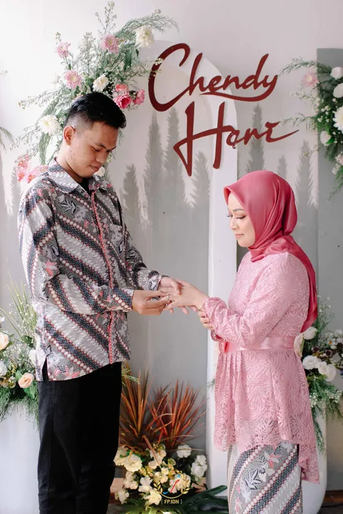 Foto sampul undangan Hari & Chendy