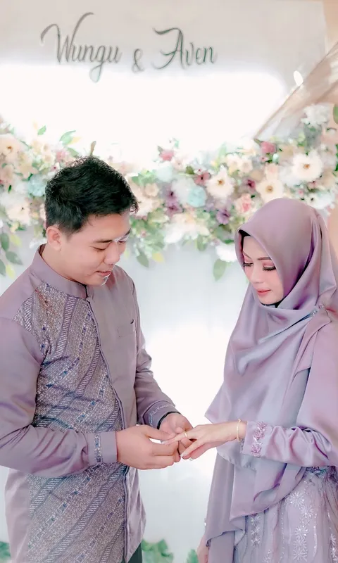Foto sampul undangan Aven & Wungu