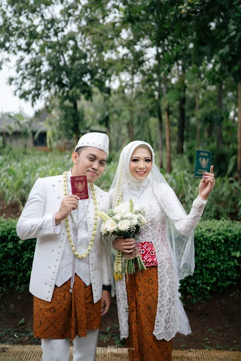 Foto sampul undangan Anggi & Calvin