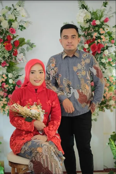 Foto sampul undangan Azman & Nur