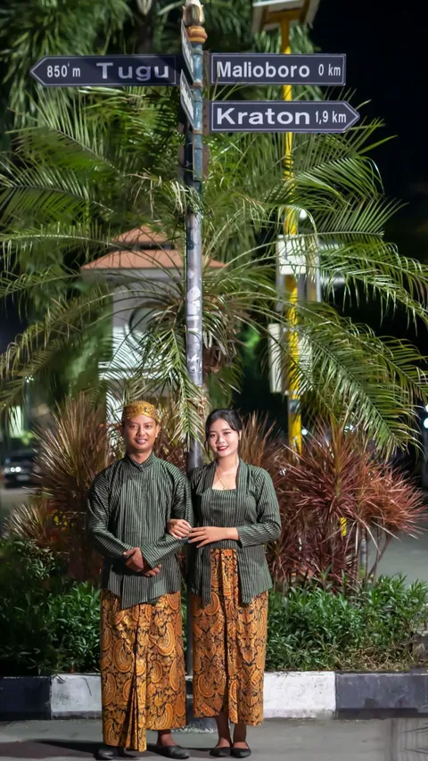 Foto sampul undangan Erik & Yesi
