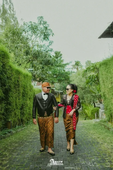 Foto sampul undangan Taniya & Arlan