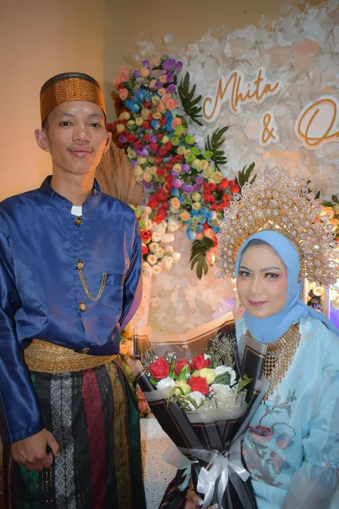 Foto sampul undangan Ono & Mhita