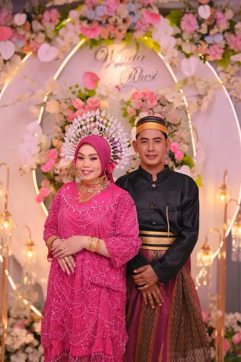Foto sampul undangan Rhesi & Winda