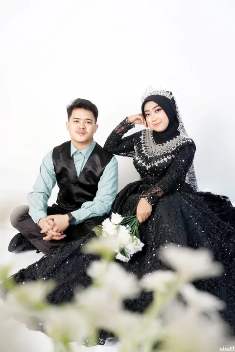 Foto sampul undangan Isal & Vivi