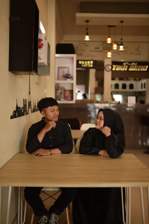 Foto sampul undangan Desi & Heru