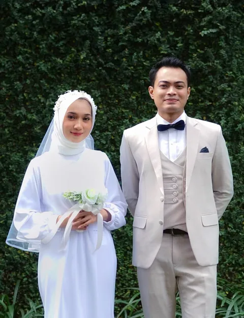 Foto sampul undangan Widiya & Adib