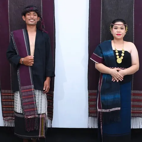 Foto sampul undangan Elisma & Leo