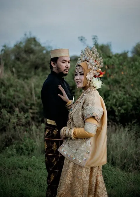 Foto sampul undangan Alamsyah & Shabrina