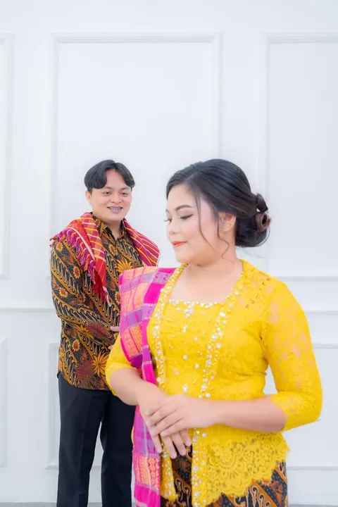 Foto sampul undangan Naomi & Aldi