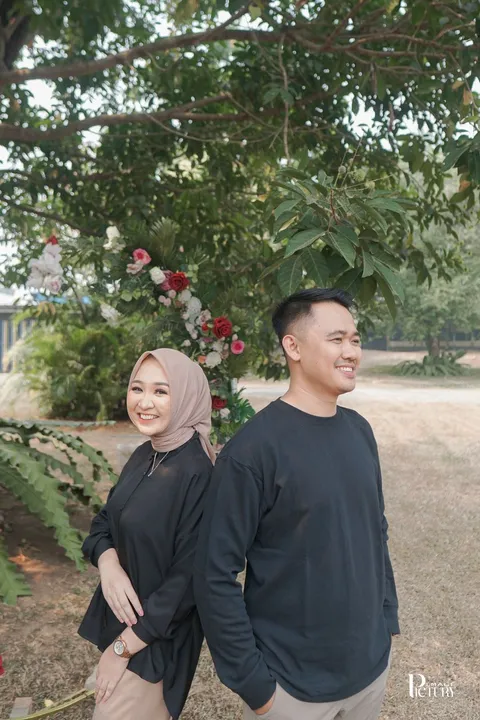 Foto sampul undangan Triska & Evi