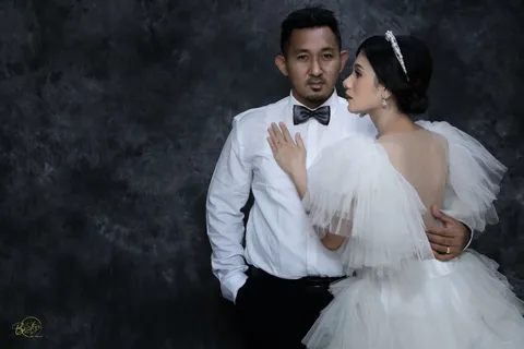 Foto sampul undangan Vanny & Iz