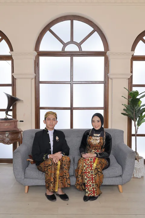 Foto sampul undangan Fauzi & Ronna