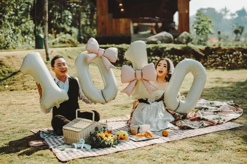 Foto sampul undangan Thesya & Kenji