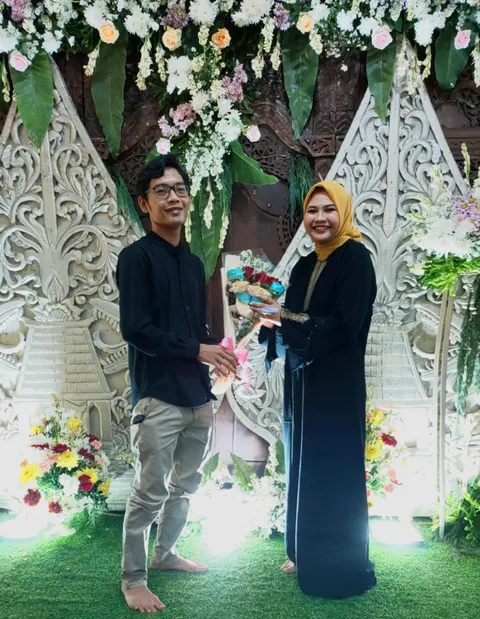 Foto sampul undangan Ova & Galuh