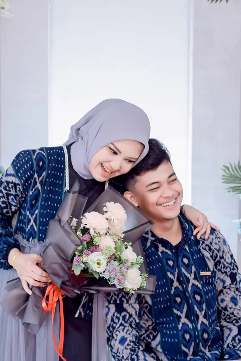 Foto sampul undangan Rifai & Mega