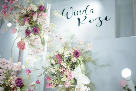 Foto sampul undangan Winda & Rozi