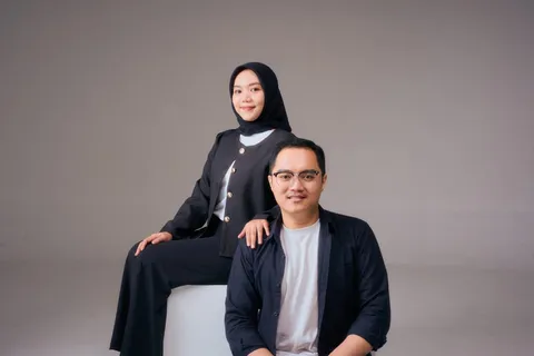 Foto sampul undangan Fira & Dani