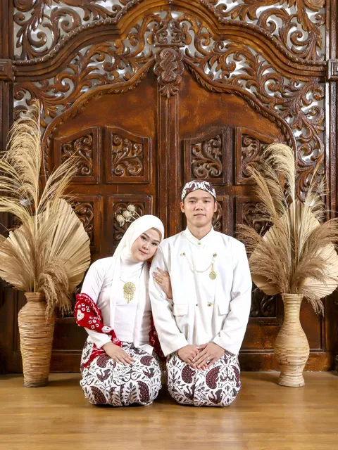 Foto sampul undangan Ronald & Nabilah