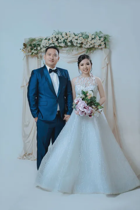 Foto sampul undangan Elyna & Felix