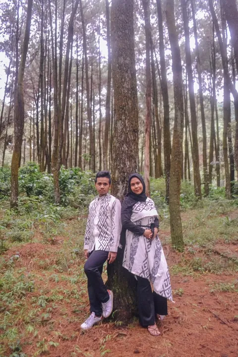 Foto sampul undangan Peni & Faris