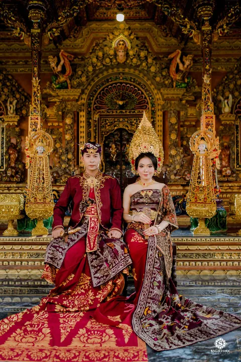 Foto sampul undangan Astri & Meisya