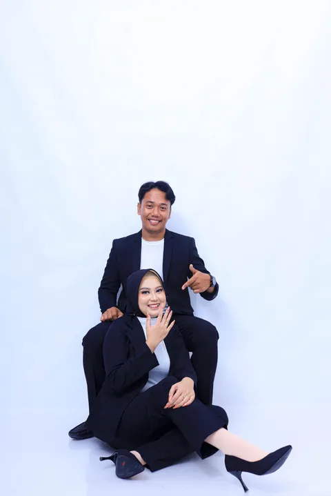 Foto sampul undangan Ira & Aslam