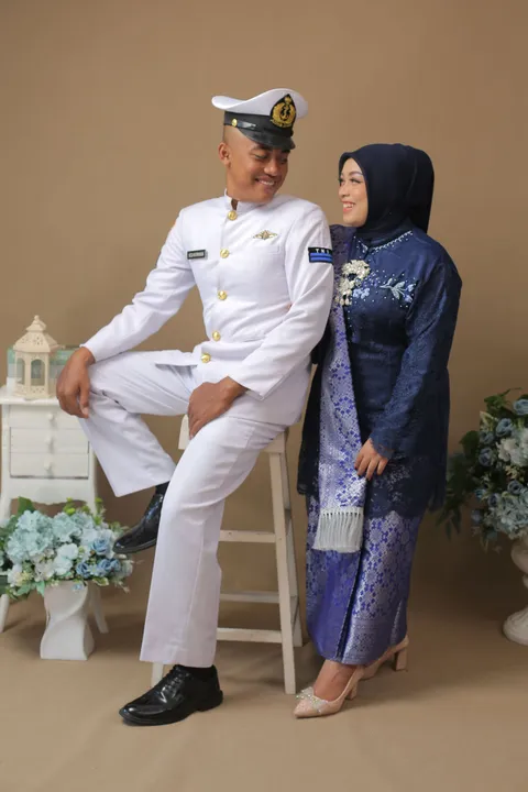 Foto sampul undangan Metri & Hedi