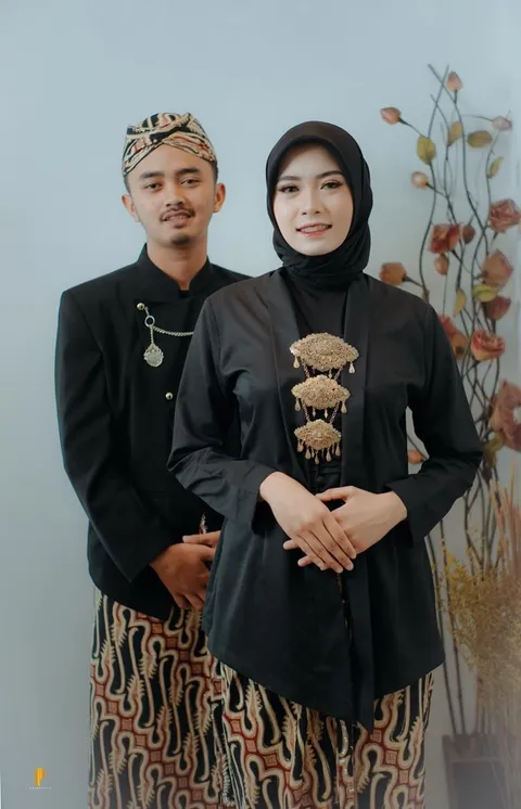 Foto sampul undangan Elsa & Wildan