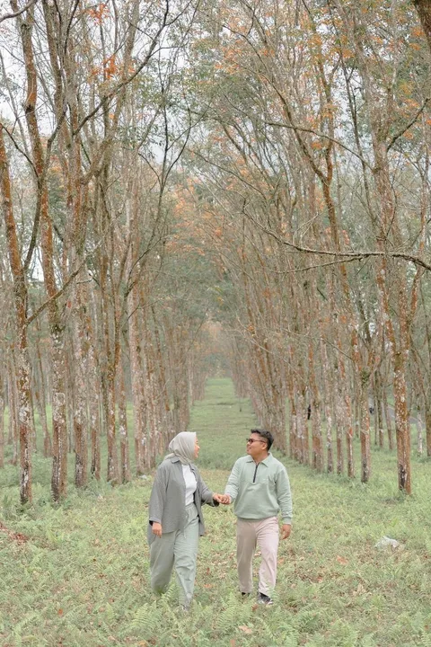 Foto sampul undangan Mery & Trinaldi