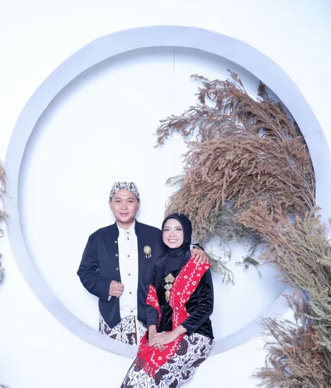 Foto sampul undangan Adit & Dina