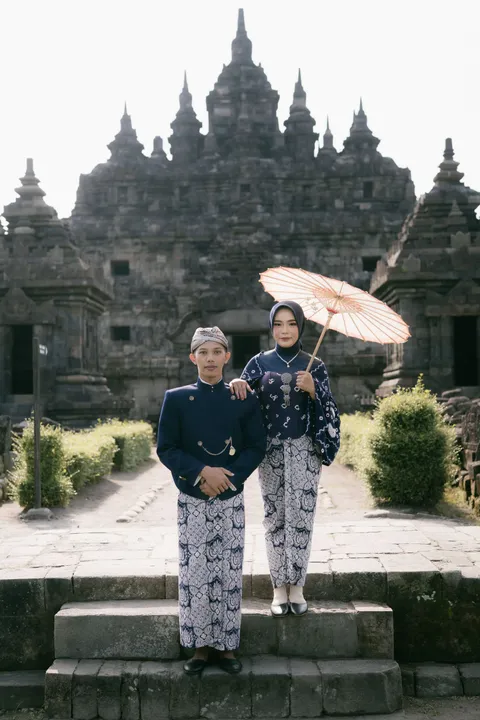 Foto sampul undangan Huda & Widya