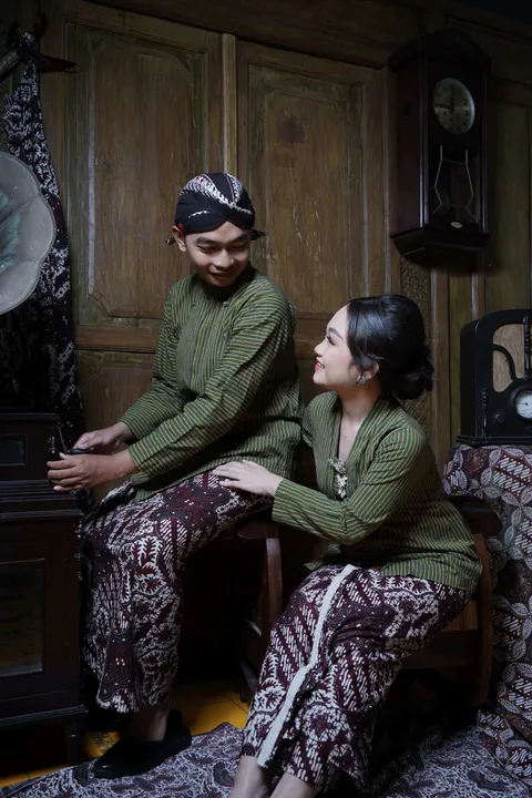 Foto sampul undangan Rasyid & Thia