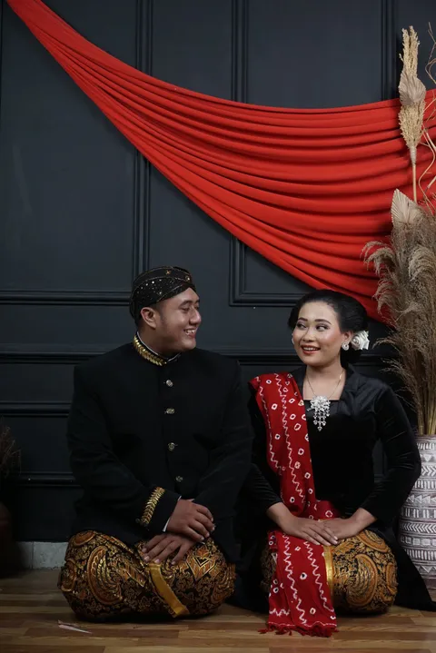 Foto sampul undangan Azis & Nia