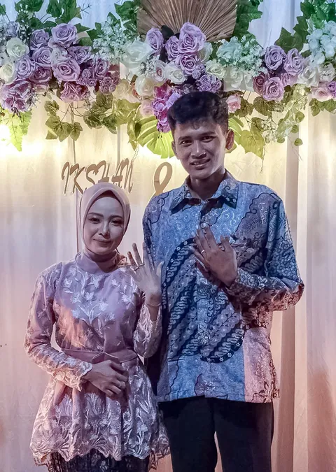 Foto sampul undangan Lina & Ikhsan