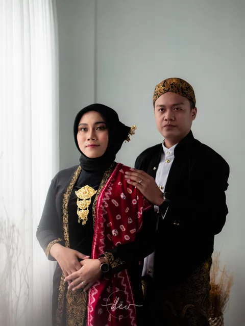 Foto sampul undangan Rizqi & Shalita