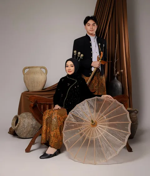 Foto sampul undangan Nani Septiani & Fauzi Nur Ramdhani