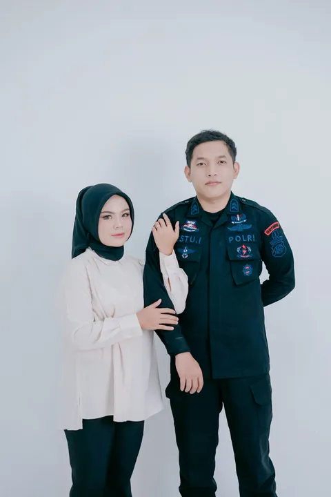 Foto sampul undangan Estu & Tiara