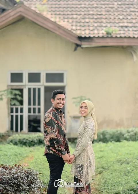 Foto sampul undangan Ucup & Yaya