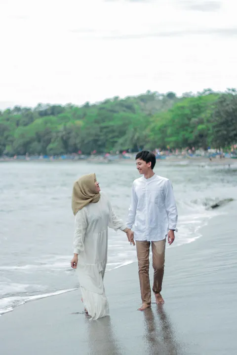 Foto sampul undangan Ari & Laras