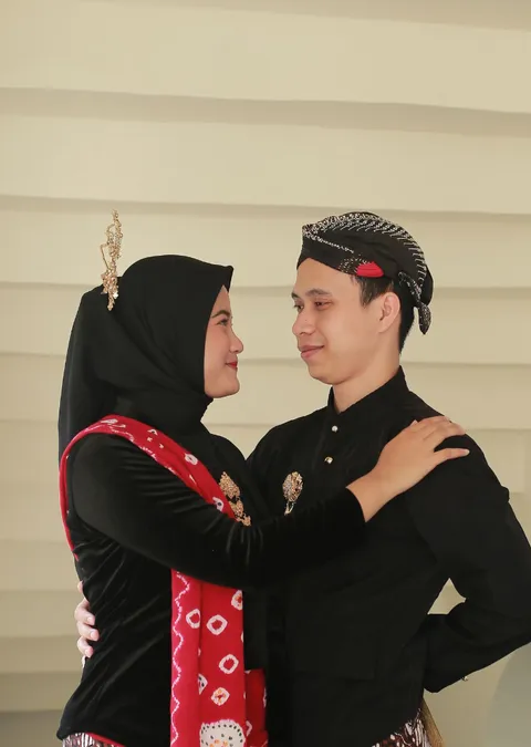 Foto sampul undangan Lisa & Gayuh