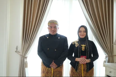 Foto sampul undangan Nimaz & Fahmi