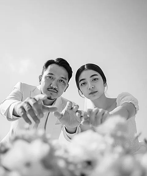 Foto sampul undangan Melissa & Rizki