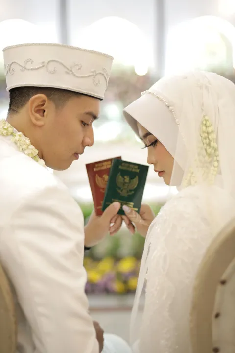 Foto sampul undangan Mega & Syahrul