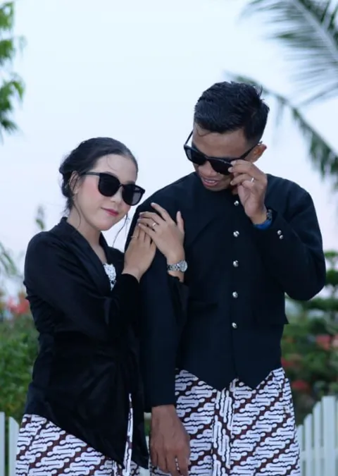 Foto sampul undangan Hendi & Nadhiyah